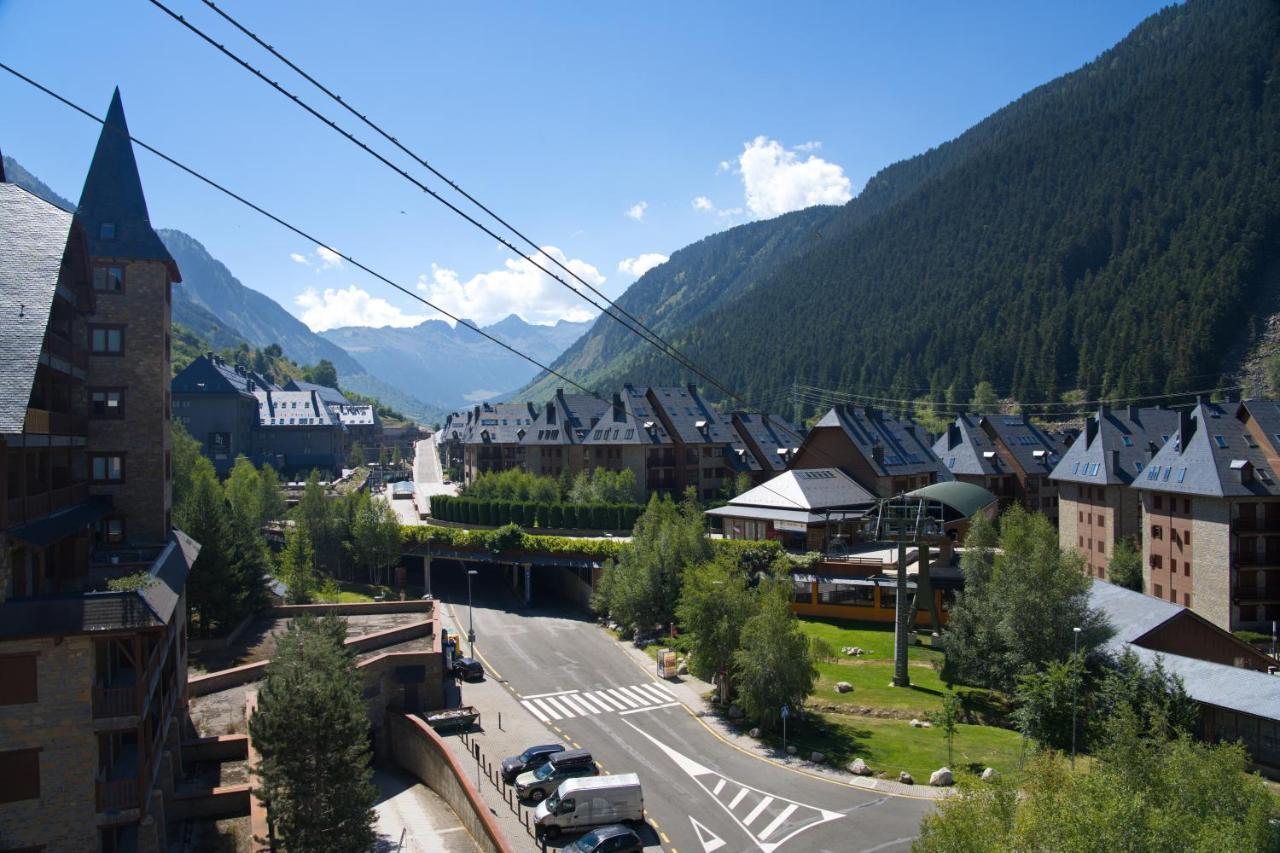 Apartamentos Solneu Baqueira Beret Eksteriør billede