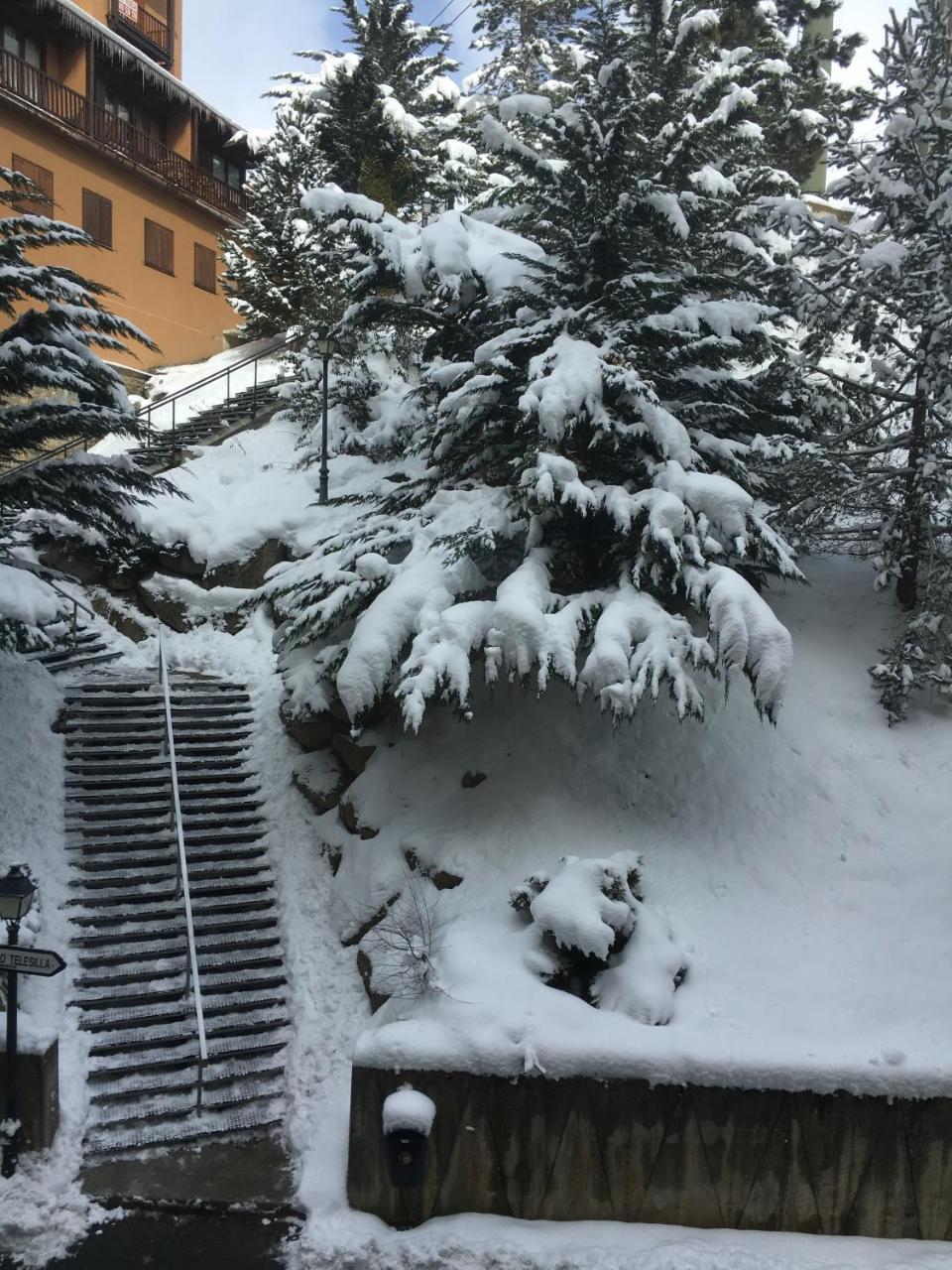 Apartamentos Solneu Baqueira Beret Eksteriør billede